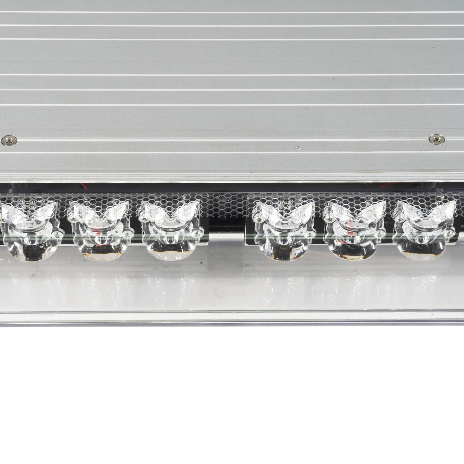 LED chip detail of Aegiswarn AW-819L aluminum warning light bar