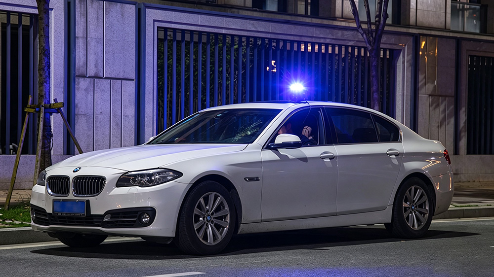 Strobe Light with Siren Mounted on Police Car AW-SSH1 Aegiswarn
